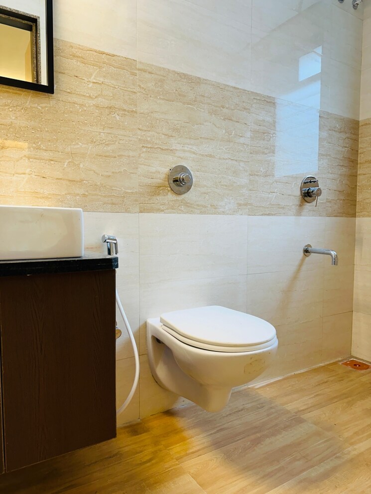 Bathroom, goregaon west 2 Bedroom 605 Sq.Ft. Apartment In Goregaon West Mumbai 8058867