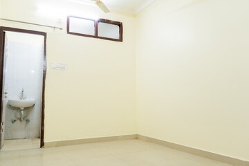 Room in 2 BHK Apartment at Surya Apartments Indira Nagar, Indira Nagar – for Rent