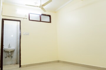 Room in 2 BHK Apartment at Surya Apartments Indira Nagar, Indira Nagar – for Rent