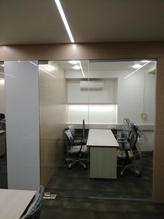 Commercial Office Space 1900 Sq.Ft. For Rent in Sindhubhavan Ahmedabad  8058918