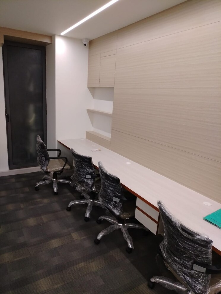 Team Area, sindhubhavan Commercial Office Space 1900 Sq.Ft. In Sindhubhavan Ahmedabad 8058918
