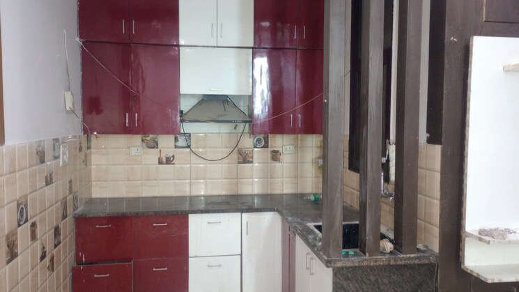 Kitchen, shakti khand iv 3 Bedroom 95 Sq.Mt. Builder Floor In Shakti Khand iv Ghaziabad 8058941