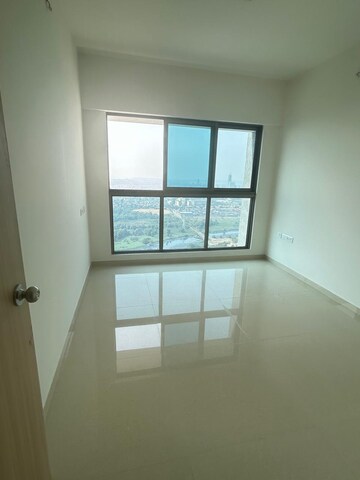 Room in 2 BHK Apartment at Rajesh Raj Infinia, Malad West – for Rent