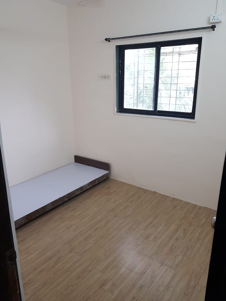 Room, naupada 1 Bedroom 520 Sq.Ft. Apartment In Naupada Thane 8058947