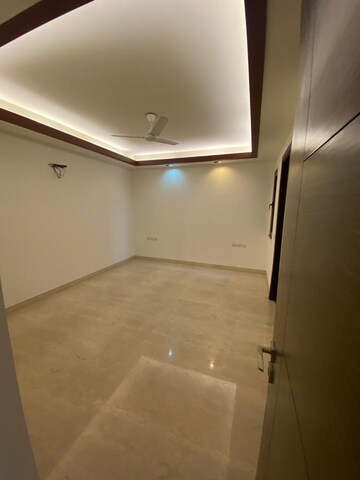 Room in 4 BHK Apartment at East Of Kailash – for Sale