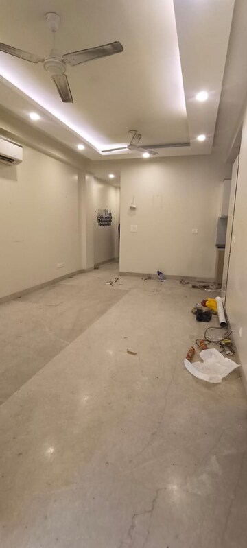Room in 3 BHK Builder Floor at Saket – for Sale