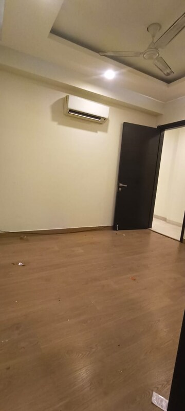 Room in 3 BHK Builder Floor at Saket – for Sale