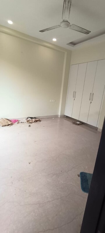 Room in 3 BHK Builder Floor at Saket – for Sale