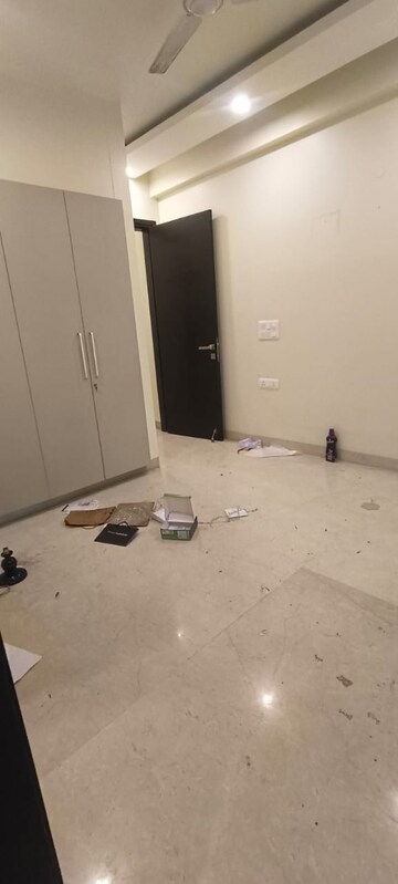 Room in 3 BHK Builder Floor at Saket – for Sale