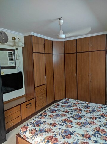 Bedroom in 2 BHK Apartment at Bandra West – for Rent