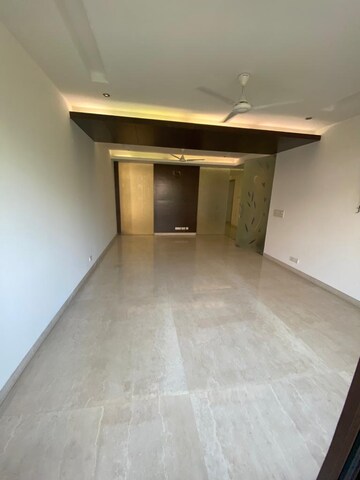 Room in 3 BHK Apartment at Sainik Farm – for Sale