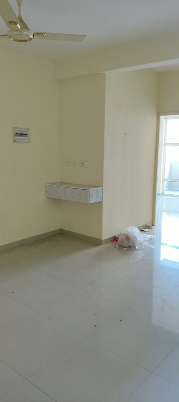 Room in 2 BHK Apartment at Signature The Millennia 2, Sector 37d – for Rent