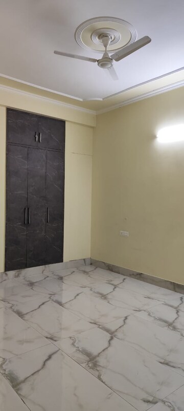 Room in 2 BHK Apartment at Chandra Panorama, Sushant Golf City – for Rent