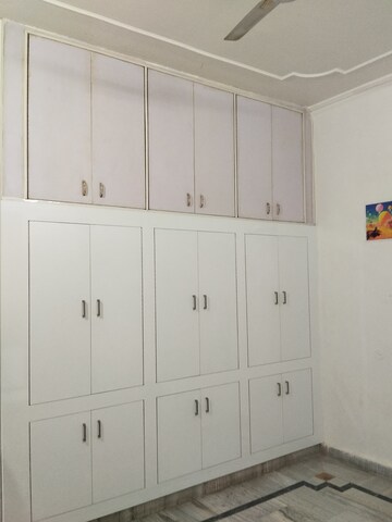 Furnished Amenities in 2.5 BHK Independent House at Gomti Nagar – for Rent