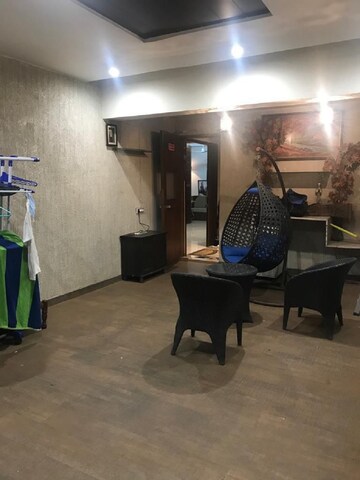 Parking in 2 BHK Apartment at Bandra West – for Rent