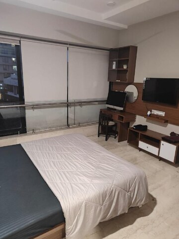 Bedroom in 2 BHK Apartment at Bandra West – for Rent