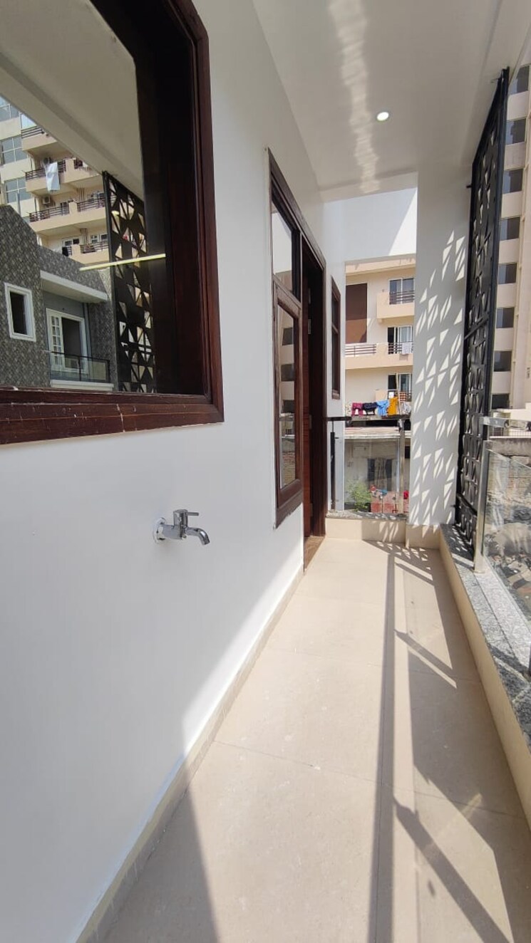 Balcony, gms road 3 Bedroom 100 Sq.Yd. Independent House In Gms Road Dehradun 8059173