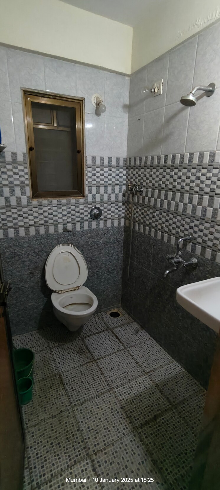 Bathroom, bhandup east 2 Bedroom 780 Sq.Ft. Apartment In Bhandup East Mumbai 8059209