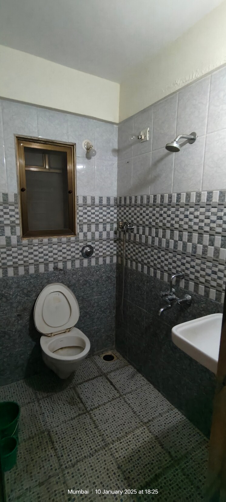 Bathroom, bhandup east 2 Bedroom 780 Sq.Ft. Apartment In Bhandup East Mumbai 8059209