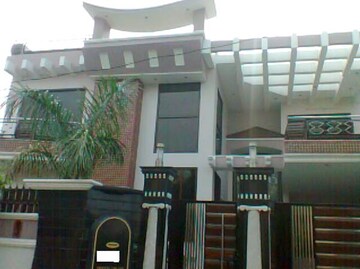 2 BHK Independent House – Exterior View View at Sector 14 - for Rent