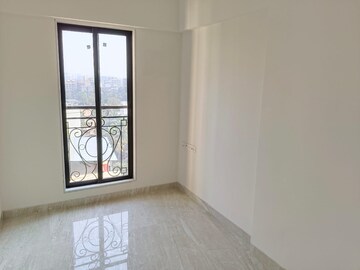 Room in 1.5 BHK Apartment at Chandiwala Pearl Heaven, Andheri East – for Rent