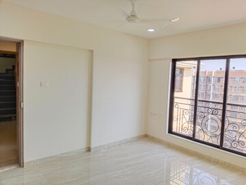 Room in 1.5 BHK Apartment at Chandiwala Pearl Heaven, Andheri East – for Rent
