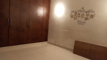 Room in 2 BHK Independent House at Sector 14 – for Rent