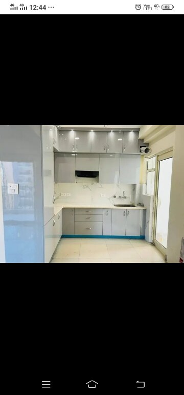 Floor Plan in 3 BHK Apartment at Mahagun Mywoods, Sector 16c Greater Noida – for Rent