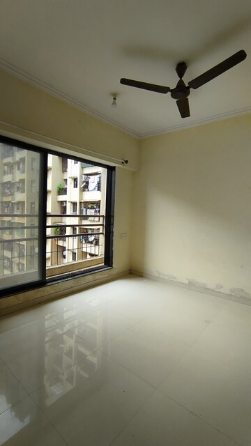 Room in 1 BHK Apartment at Raunak City Phase 2, Kalyan West – for Rent