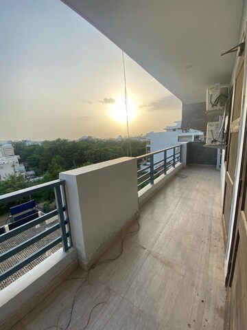 Balcony in 4 BHK Builder Floor at Uday Arden 45, Sector 45 – for Rent