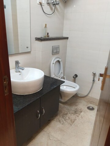 Room in  Pg at Old Rajinder Nagar – for Rent