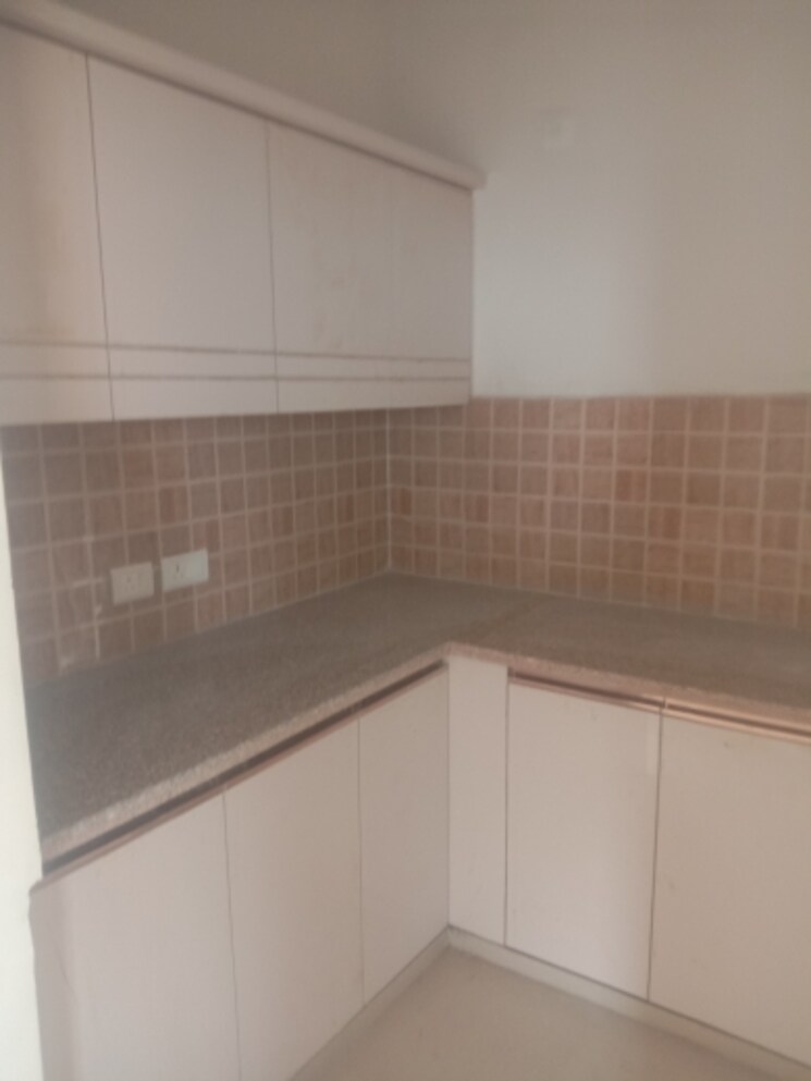 Kitchen, mahagun-mywoods 2.5 Bedroom 1225 Sq.Ft. Apartment In Sector 16c Greater Noida Greater Noida 8059335