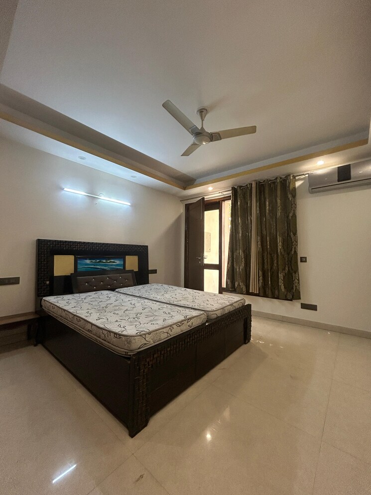 Bedroom, freedom fighters enclave 3 Bedroom 1800 Sq.Ft. Apartment In Freedom Fighters Enclave Delhi 8059413