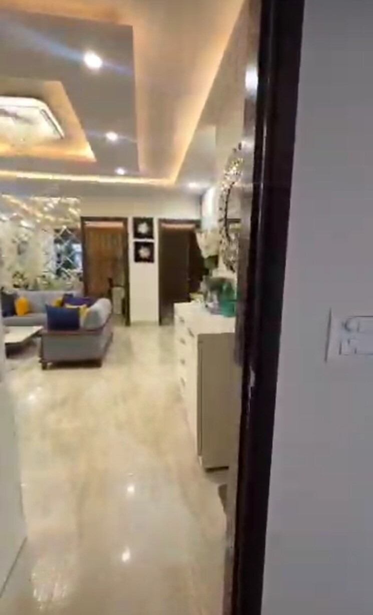  Parking, dwarika-raj-garden-city 3 Bedroom 170 Sq.Yd. Builder Floor In Raj Nagar Extension Ghaziabad 8059449