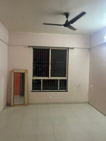 Room in 2 BHK Apartment at Kolte Patil Dew Drops, Vishrantwadi – for Rent