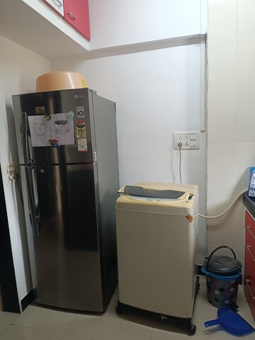 Furnished Amenities in 1 RK Apartment at Tulsidham Complex, Kapur Bawdi – for Rent