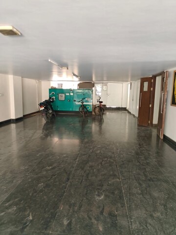 Parking in 4 BHK Builder Floor at DLF Queens Court, Greater Kailash ii – for Rent