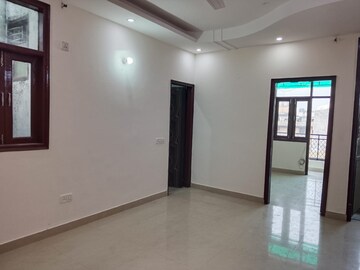 Room in 1 BHK Apartment at Khirki Extension – for Rent