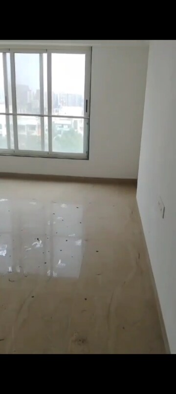 Room in 1 BHK Apartment at Behram Baug – for Sale