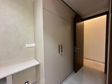 Room in 3 BHK Apartment at Lodha World View, Worli – for Rent