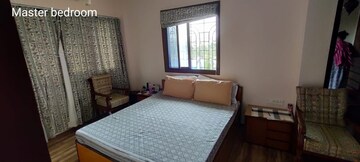 Bedroom in 4 BHK Apartment at Santacruz West – for Rent