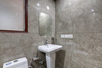 Bathroom in 1 BHK Builder Floor at Sector 45 – for Rent