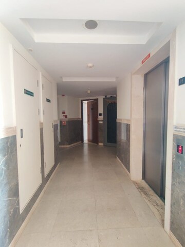 2 BHK Apartment For Rent in L&T Crescent Bay T2, Parel