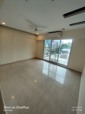 Room in 2 BHK Apartment at Atlanta Santacruz West, Santacruz West – for Rent