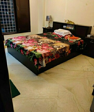 Bedroom in 2.5 BHK Builder Floor at SS The Lilac, Sector 49 – for Rent