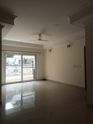 Room in 3 BHK Apartment at Uber Paxina, Jayanagar – for Sale
