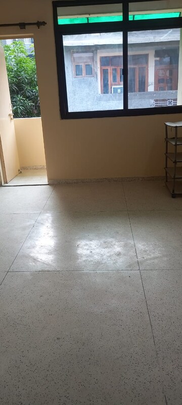 Room in 2 BHK Apartment at Ip Extension – for Rent