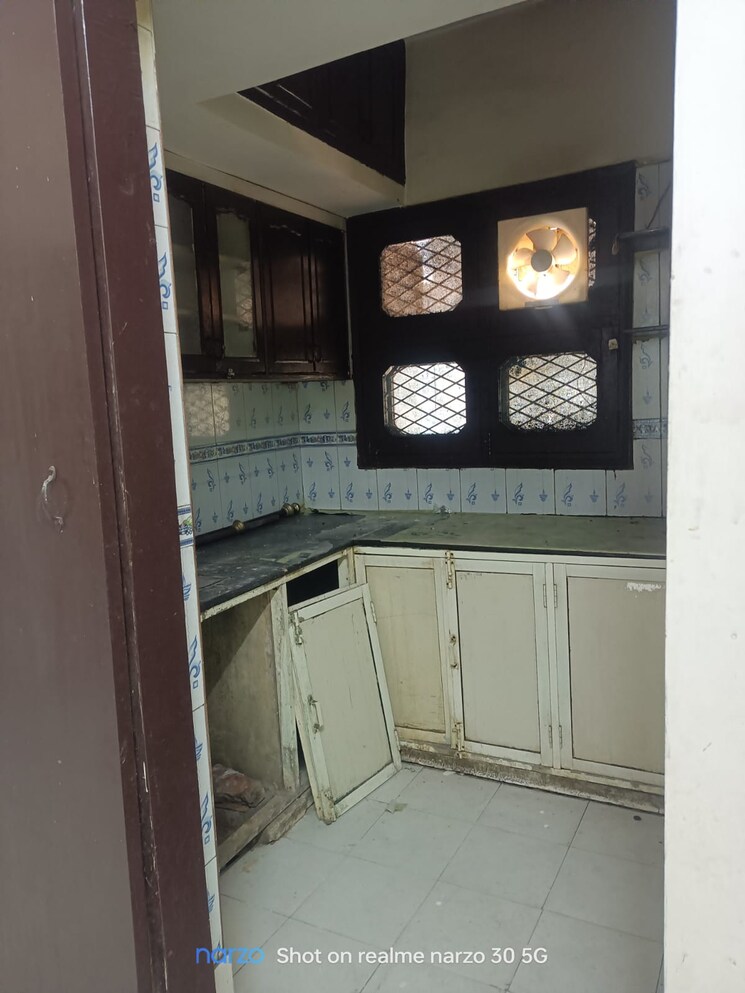 Kitchen, patparganj 2 Bedroom 1000 Sq.Ft. Apartment In Patparganj Delhi 8059648