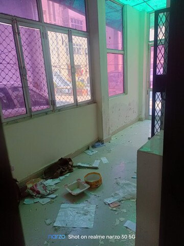 Living Room in 2 BHK Apartment at Patparganj – for Rent