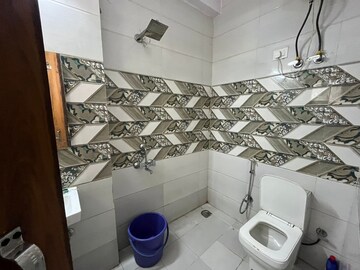 Bathroom in 1 BHK Builder Floor at Saket – for Rent